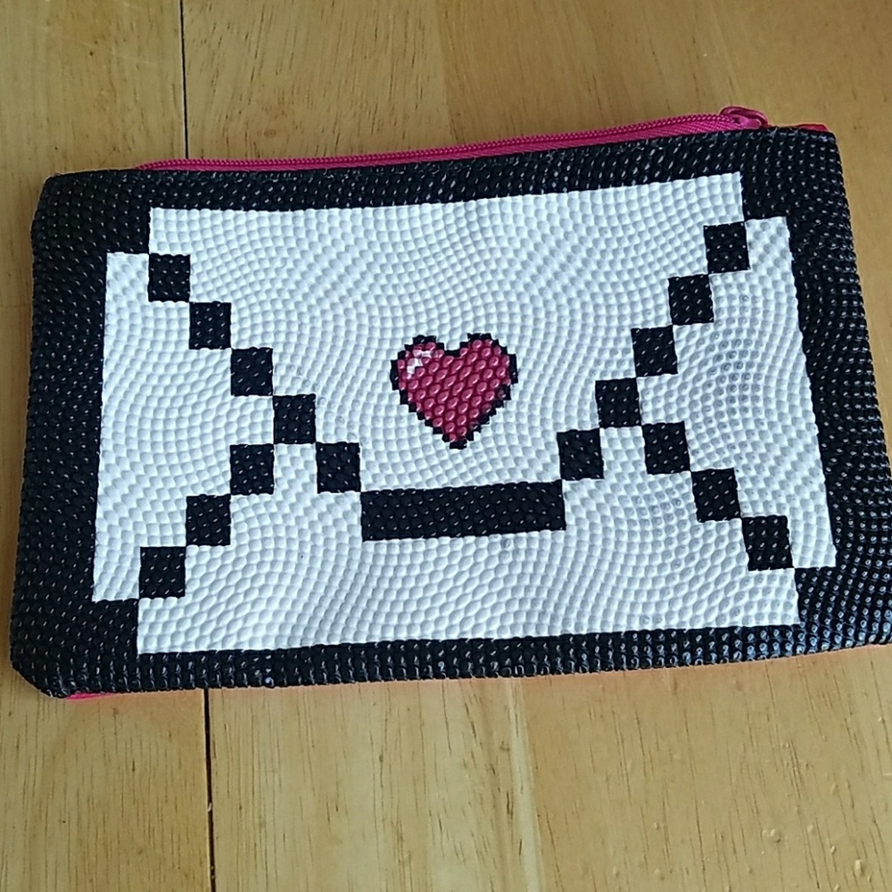 Ipsy makeup bag NWOT